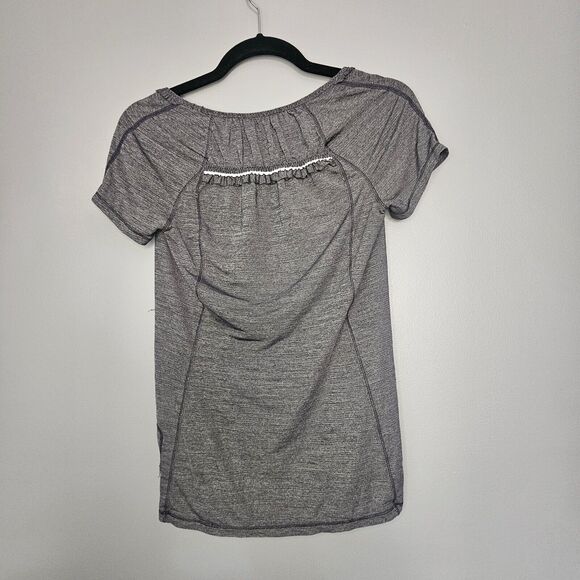 Lululemon Run: Wild Short Sleeve Shirt Tech Gray Women's Size 4 Reflective Strip - Picture 3 of 9